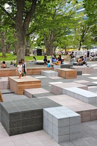 Praça na Universidade Teikyo (Tóquio - Japão) | Square in Teikyo Heisei University Nakano, (Tokyo - Japan).