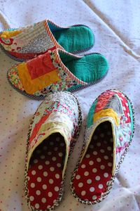 crustpunk artisan - "Through the window: Tutorial pantuflas patchwork / Patchwork Slippers Tutorial."