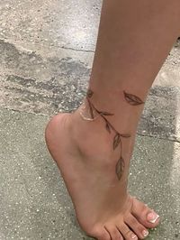 If you're looking for some inspiration for your next tattoo, or just want to see some of the most creative and well-done pieces out there, the subreddits r/tattoo and r/tattoos are the perfect places to start.