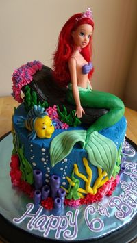 Someone get me this Ariel barbie cake on mu next bday!!!! PLEASE?! Love it!!