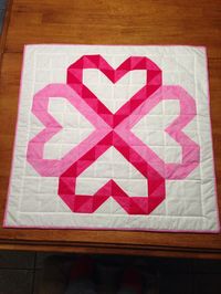 Valentine quilt/table topper - could do the same quilt in green for St. Patrick's Day!