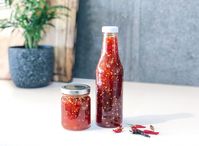 Easy Homemade Sweet Chilli Sauce Recipe - Sustainable Holly