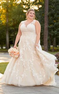 Plus-Size A-Line Wedding Dress | Stella York Wedding Gowns