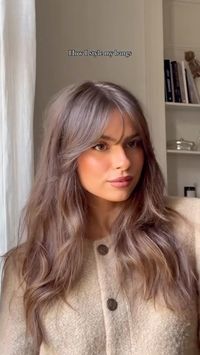 Quick & chic bangs styling by @jodielapetitefrenchie _______________________________________ #balnnari #hairstyle #bangs #hairtutorial #chic #demure #balnnariclub