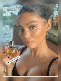 Natural makeup  • Minimal makeup  • No makeup makeup  • Bronzed look  • Perfume   • Favorite perfume  • Loris Azzaro  • Natural beauty   • Gorgeous face  • Highlighter