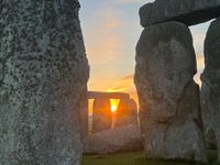 Sunrise at Stonehenge today (20th June) was at 4.51am, sunset is at 9.26pm 🌤️  Stonehenge Stone Circle