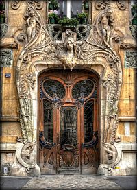 Art Nouveau Door at 29 Avenue Rapp, Paris. Built in 1901, designed by Jules Lavirotte.