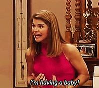 Pin for Later: The Most Important Style Lessons That Full House Taught Us Maternity Dressing Can Actually Be Chic — Right, Aunt Becky?