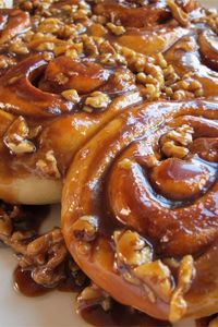 Ooey-Gooey Cinnamon Buns | "These cinnamon buns are THE BEST EVER! I loved them so much." #breakfastrecipes #brunchrecipes #breakfastideas #brunchideas #pastries #pastryrecipes #breakfastpastries