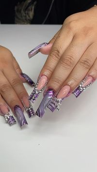 @nailedbyyevelyn on IG y2k cybernails purple nails chrome nails purple chrome nails baddie nails