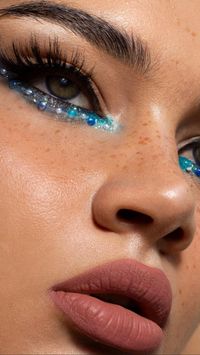 Oean eyes | Eye makeup, Rhinestone makeup, Rave makeup