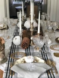 SILVER AND GOLD CHRISTMAS TABLE - StoneGable