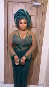 Green Asoebi style for Nigerian wedding guests