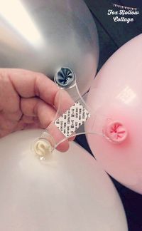 Command Balloon Bunchers are simple to use, just follow the direction on package back, when you are ready, remove the black tab and affix in place. #damagefreediy #ad