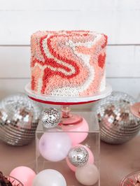 View the artistic collection of organic, locally made cakes from Feathers & Frosting in Austin, Texas. Featured in 100 Layer Cake, Ruffled Blog, Style Me Pretty, Edible Austin + more!