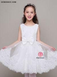 Sleeveless Whole Lace Short White Flower Girl Dress with Bows Ref#EFL05 at GemGrace. #FlowerGirlDresses Shop now to get $10 off. Pro custom-made service for wedding dress, formal dress. View Flower Girl Dresses,First Communion Dresses,White Flower Girl Dresses,Lace Flower Girl Dresses for more ideas. Click to shop now! #BuyableFlowerGirlDresses #cuteFlowerGirlDresses