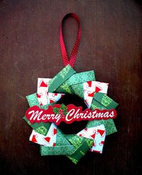 Artfull Crafts: Sandy - Origami Wreath Tutorial