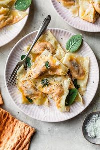 An easy butternut squash ravioli recipe made with wonton wrappers – the perfect shortcut instead of making your own pasta.