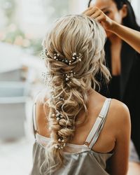 Wedding Hair Trends: 12 Ideas [2022 Guide + Expert Tips]