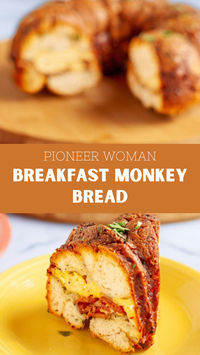 One of Pioneer Woman Breakfast’s top bread recipes has to be her Savory Breakfast Monkey Bread, made with bacon, eggs, hot sauce, kosher salt, black pepper, and buttermilk biscuits. It takes around 1 hour and 30 minutes to make and serves 8. You can serve your Breakfast Monkey Bread with roasted potatoes, bacon, eggs, sausage, and pancakes.