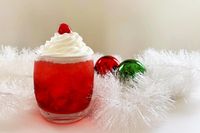 People Are Obsessed with This ‘Santa Hat’ Shirley Temple