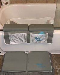 Baby Groove Bathtub Elbow Rest Set | Our new elbow rest brings comfort to parents. During baby bath time. It features cushy foam padding, non-slip backing, and a handy pocket for safe-keeping of small items. Simply suction to the tub edge to stay in place, and hang to dry after use. 👉Click the link to own yours today!