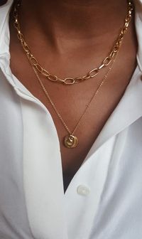 Materials in stock, and ready to ship within 1 to 4 days. Description This listing is for the perfect box link choker, both chunky and delicate just like the box chain bracelet (shown in photos and link to buy below) this thick gold link choker for women or girls can easily be dressed up or down