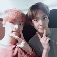 ateez yungi icon selca | mingi and yunho