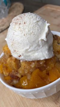 https://melissajorealrecipes.com/recipes/dessert/easy-crockpot-peach-cobbler/