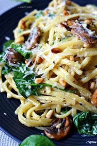 Creamy Mushroom and Spinach Pasta - Chili to Choc