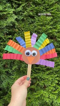 THANKSGIVING TURKEY PUPPET!   Super easy to create & my kids all loved it!   All you need:  • Popsicle stick  • Strips of paper   • Glue or tape  • Googly eyes   Hope you try it out!   Follow along for more ideas ❤️