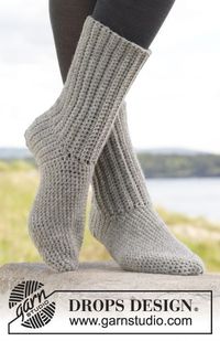 Chaussettes DROPS au crochet, en Alaska. Du 35 au 43. Modèle gratuit de DROPS Design.