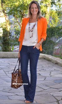 Look de trabalho - look do dia - look corporativo - moda no trabalho - work outfit - office outfit - autumn outfit - look executiva - look de outono - fall outfit - Blazer laranja - jeans flare - orange jacket - animal print - caramelo