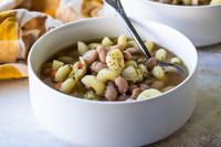 🍲 Slow Cooker Pasta and Bean Soup