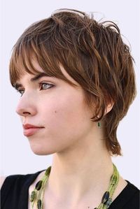 Female Mullet Haircuts That Blend Retro Charm with Modern Trends