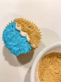 Beach party cupcake, teddy graham cupcakes, best summer cupcake