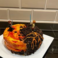 #starwars #cake #revengeofthesith #orange #black #lava #anakinskywalker #darthvader #baking