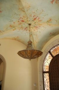 Villa Mia Italian - chandelier and ceiling JAUREGUI Architecture/Construction