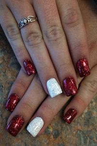 The Christmas Edit: Christmas Nail Designs