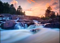 L’une des images les plus véhiculées de Lanaudière, au fil des ans, est définitivement celle de ses chutes et de ses cascades. Certaines sont facilement accessibles, d’autres doivent se mériter au bout d’une belle randonnée.