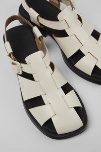 White leather women's sandals with recycled OrthoLite® footbeds and 100% EVA outsoles. A fresh design for everyday, Dana combines versatility with contemporary details.