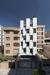 Kar Khaneh Office Building / DOT Architects | Netfloor USA