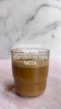 Creamy, rich dandelion root tea latte with vanilla and cinnamon! Vegan, naturally sweetened, and made with just 5 ingredients in 5 minutes! #minimalistbaker #latte #caffeinefree