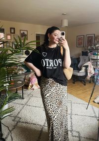 Oversized tshirt outfit | leopard print slip skirt | casual summer outfit idea | midsize summer fashion | midsize outfit inspo | midsize style