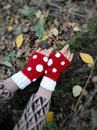 Crochet fingerless gloves for girls or women.