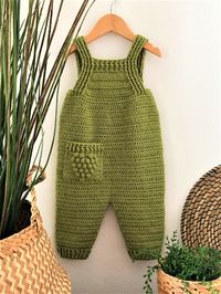 Crochet pattern for baby overalls , perfect for that new baby boy or girl gift.  The crochet pattern is written in English and includes easy to follow instructions, photos, list of materials used and my contact details in the event of any queries. The crochet pattern is available for an instant PDF download. Once the payment is confirmed, you will receive a download link.   This is a WRITTEN CROCHET PATTERN for a crocheted baby romper.   The price shown is for the written crochet pattern only, n