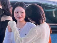 yeri and wendy from red velvet ♡ cr 801happiness on twt