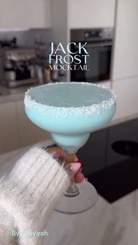 Content Creator: @liv.yah

the perfect winter drink: Jack Frost (non-alcoholic version) ❄️🥂 using my portable blast blender from @ninja.deutschland (10% "LIV10") anzeige

using Monin non-alcoholic blue curacao syrup