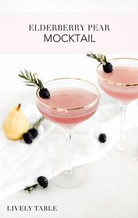 Boost your vitamin C intake and stay hydrated this flu season with a fun Elderberry Pear Fizz mocktail. [Ad] #mocktail #drink #recipe #pear #fizz #vitaminC