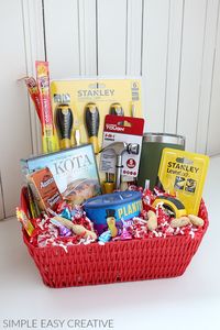 GIFT BASKET FOR MEN: Perfect for any occasion! EASY to put together! #giftbasket #giftbasketifdea #giftforman #giftbasketforman #giftbasketformen